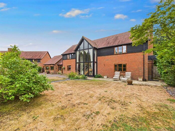 5 Bedroom Detached House For Sale In Cheltenham Road East, Gloucester, GL2