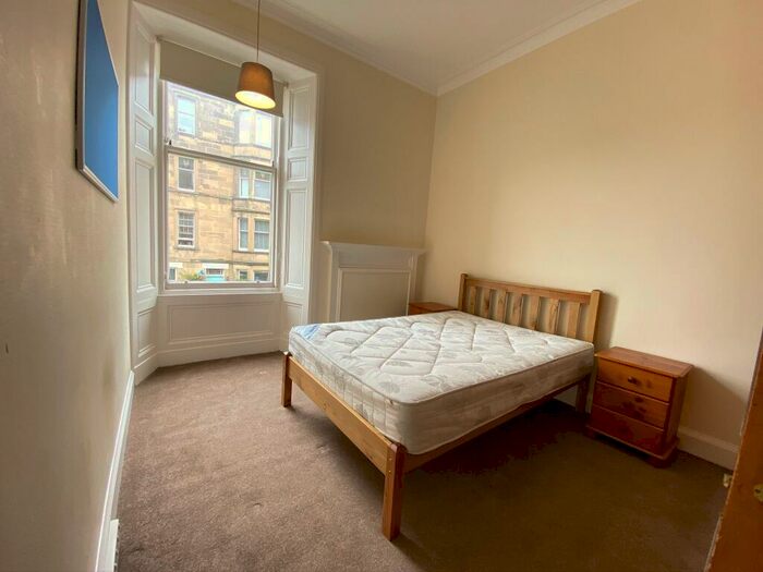 4 Bedroom Flat To Rent In Strathfillan Road, Marchmont, Edinburgh, EH9