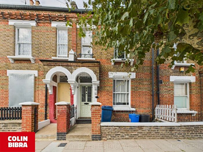 2 Bedroom Terraced House For Sale In Marne Street, London, W10