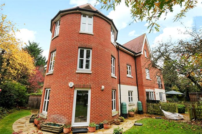 2 Bedroom Apartment To Rent In Wessex Gate, Shinfield Road, Reading, Berkshire, RG2