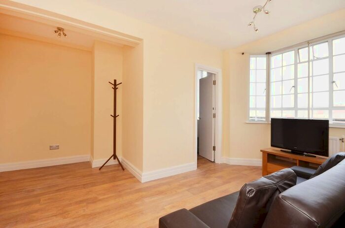 1 Bedroom Flat To Rent In Sloane Avenue, Chelsea, London, SW3