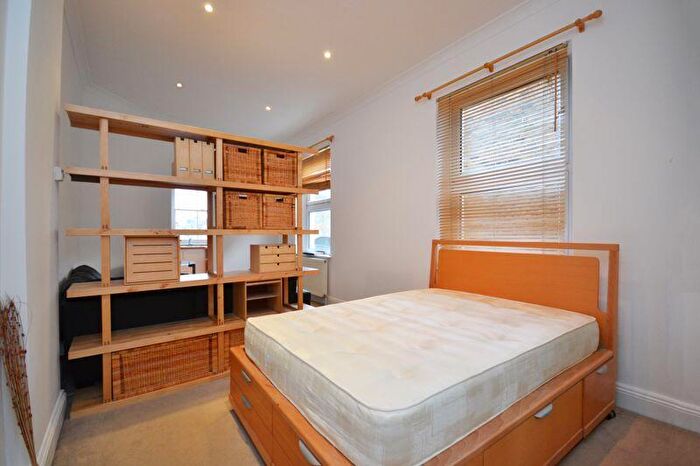 Studio To Rent In Balham Hill, SW12