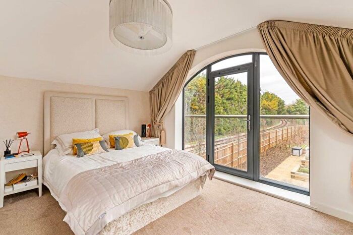 2 Bedroom Terraced House To Rent In Marlow, Berkshire, SL7