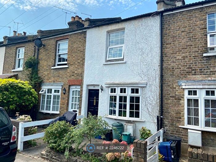 2 Bedroom Terraced House To Rent In Brook Road, Richmond Upon Thames, TW1