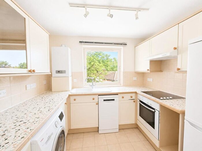 3 Bedroom Apartment To Rent In Glen Eyre Road, Southampton, SO16