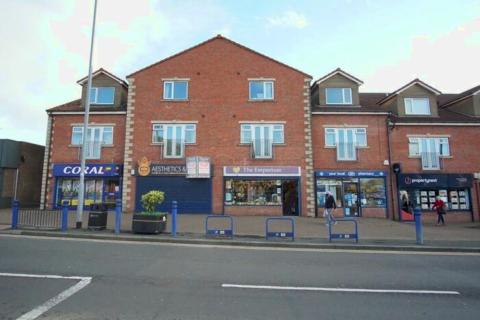 3 Bedroom Flat To Rent In Hunters Way, Leeds LS15