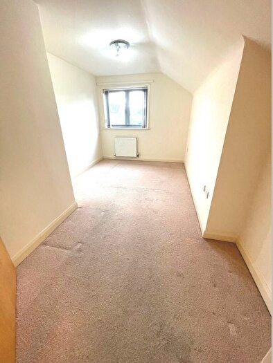 2 Bedroom Flat To Rent In Highland Court, Scotland Road, Basford, Nottingham, NG5