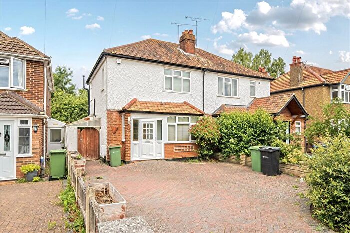 3 Bedroom Semi-Detached House For Sale In Raymead Way, Fetcham, Leatherhead, KT22