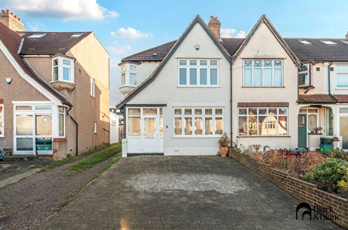 3 Bedroom End Of Terrace House For Sale In Cherry Tree Walk, Beckenham, BR3