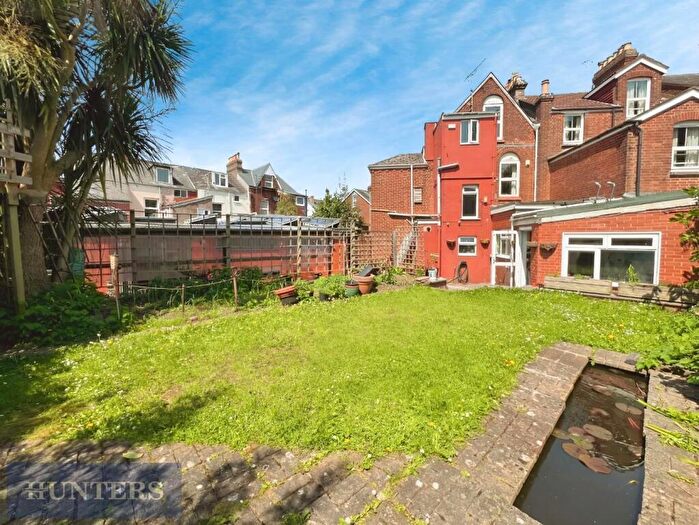 5 Bedroom End Of Terrace House For Sale In Prospect Park, Exeter, EX4