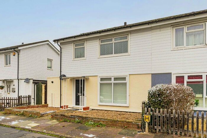 3 Bedroom Semi-Detached House To Rent In Oakington Drive, Sunbury-On-Thames, TW16