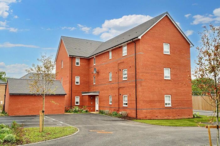 2 Bedroom Flat To Rent In White Lias Way, Upper Lighthorne, Leamington Spa, Warwickshire, CV33