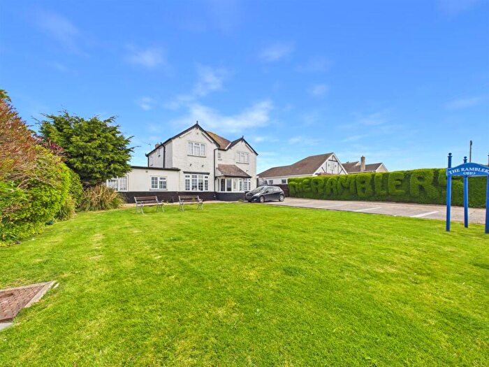 4 Bedroom Detached House For Sale In Sutton Road, Trusthorpe, Mablethorpe, LN12