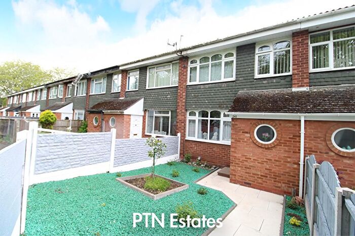 3 Bedroom Terraced House For Sale In Bromley Lane, Kingswinford, DY6