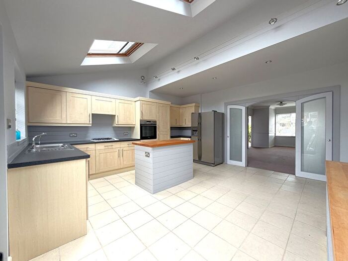 3 Bedroom Terraced House For Sale In Shaftesbury Crescent, Staines-Upon-Thames, TW18