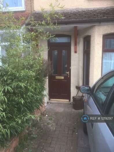 3 Bedroom Terraced House To Rent In Houghton Road, Dunstable, LU5