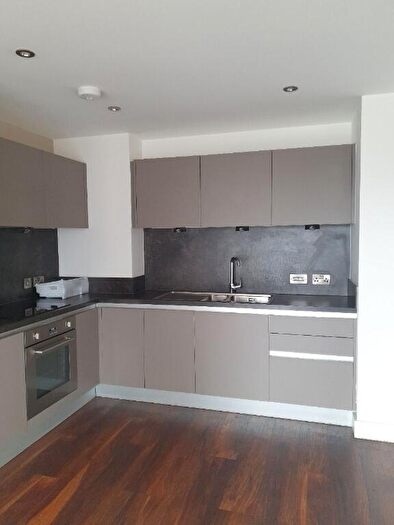 2 Bedroom Flat To Rent In Ordsall Lane, Salford, M5