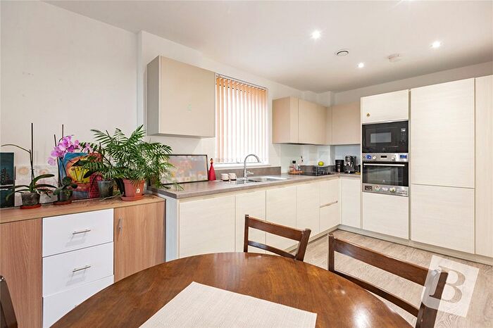 1 Bedroom Flat For Sale In Rainham Road North, Dagenham, RM10