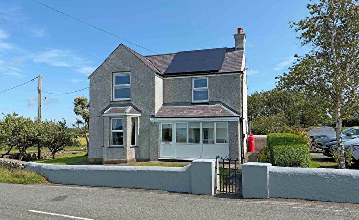 4 Bedroom Detached House For Sale In Tyn Lon, Holyhead, Isle Of Anglesey, LL65