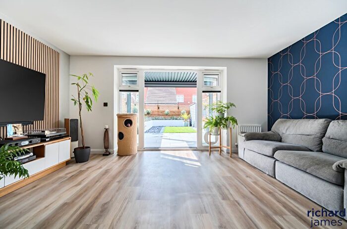 3 Bedroom Terraced House For Sale In Scott Close, Swindon, SN25