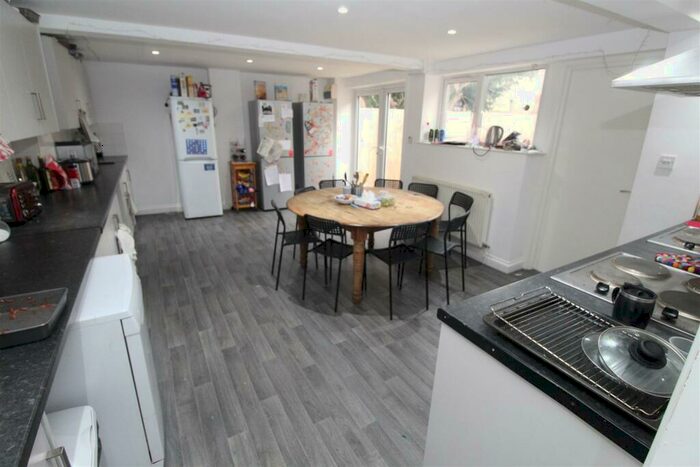 10 Bedroom House To Rent In Fanny Street, Cathays, Cardiff, CF24