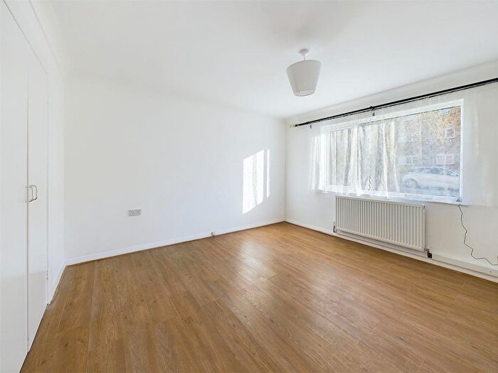 2 Bedroom Flat To Rent In Rodwell Close, Salisbury House, Ruislip, HA4