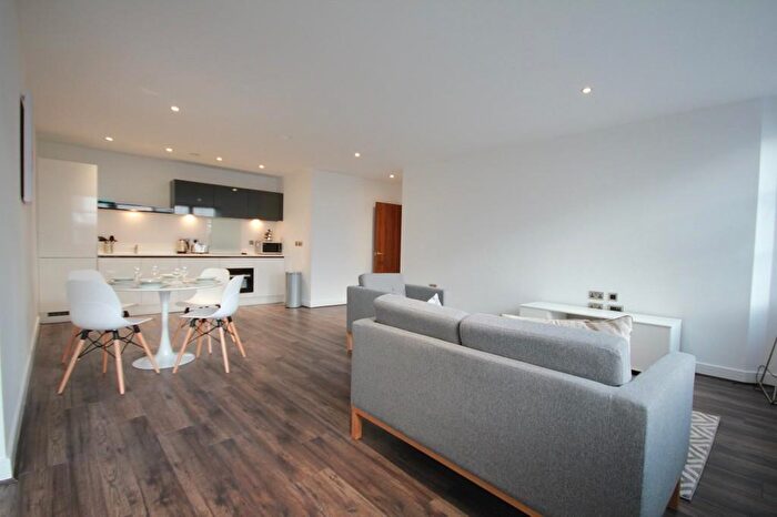 2 Bedroom Flat To Rent In Holliday Street, Birmingham, West Midlands, B1