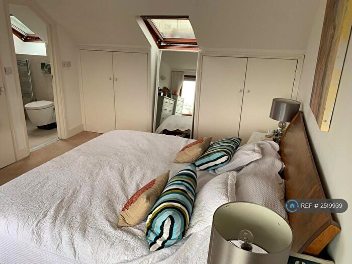 3 Bedroom Flat To Rent In Lyric Rd, London, SW13