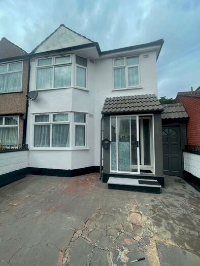 3 Bedroom Semi-Detached House To Rent In Whitefriars Drive, Harrow, HA3