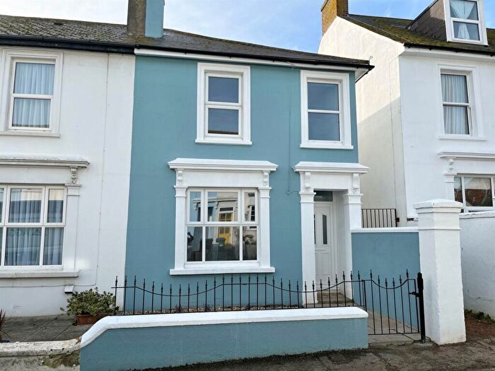 3 Bedroom House For Sale In East Street, Seaford, BN25