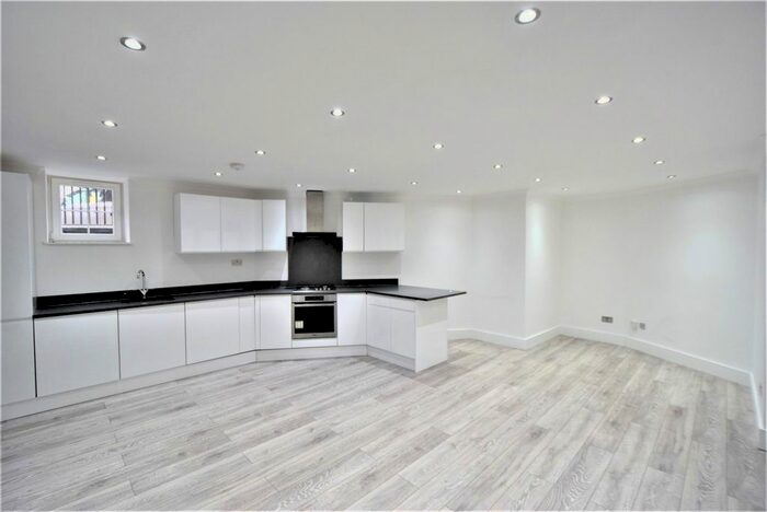 1 Bedroom Flat To Rent In East Terrace, Gravesend, DA12