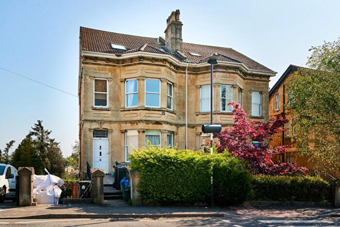 1 Bedroom Flat To Rent In Lower Oldfield Park, Bath, BA2