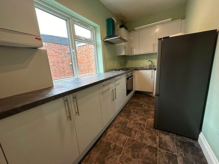 3 Bedroom Flat To Rent In Station Road, West Drayton, UB7