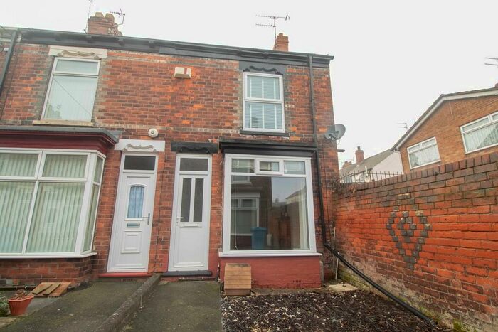 2 Bedroom End Of Terrace House To Rent In Hildas Avenue, HU5
