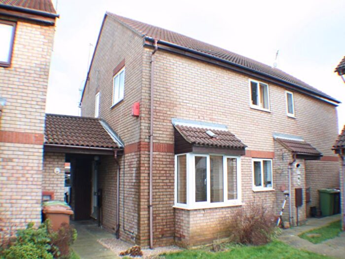 2 Bedroom Terraced House To Rent In Senwick Drive, Wellingborough, NN8