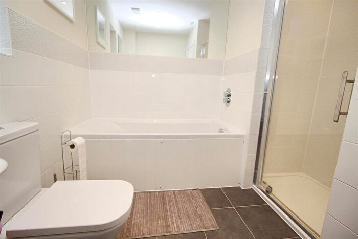 3 Bedroom Semi-Detached House For Sale In Larissa Close, Tilehurst, Reading, RG31