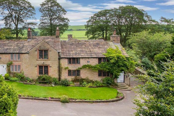 5 Bedroom Character Property For Sale In Barlow Hill, Wincle, SK11