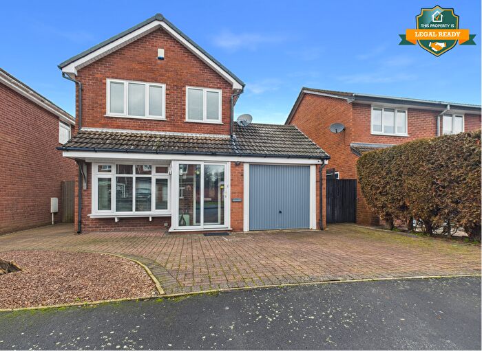 3 Bedroom Detached House For Sale In Rowan Close, Kingsbury, B78