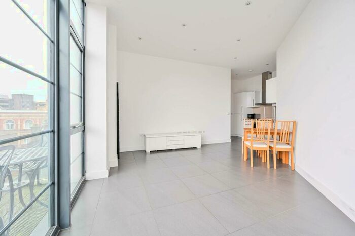 1 Bedroom Flat To Rent In Powis Street, Woolwich, London, SE18