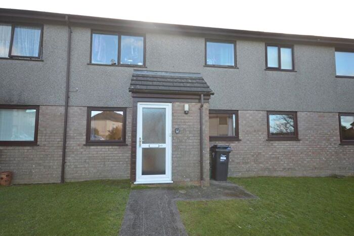 1 Bedroom Flat To Rent In Killiers Court, Redruth, TR15