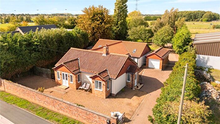 5 Bedroom Bungalow For Sale In Godnow Road, Crowle, Scunthorpe, North Lincolnshire, DN17