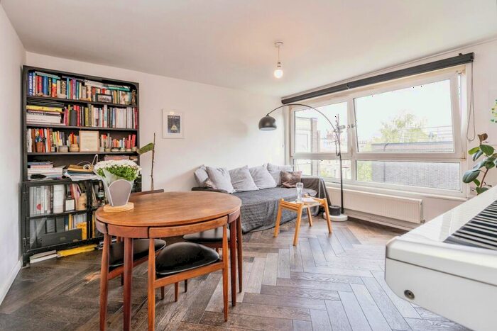 1 Bedroom Flat To Rent In Raleigh Mews, Islington, N1