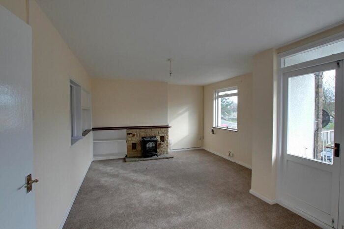 3 Bedroom Maisonette To Rent In Tilgate Parade, Crawley, RH10