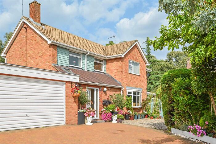 6 Bedroom Detached House For Sale In Spalding Way, Chelmsford, CM2