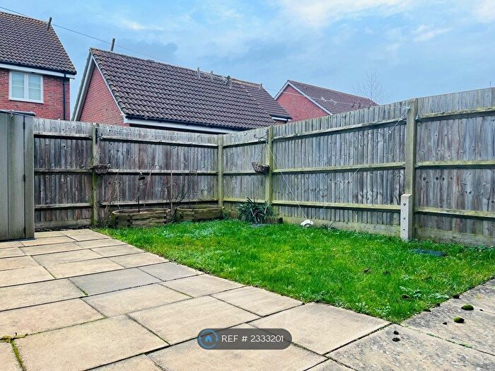 2 Bedroom End Of Terrace House To Rent In Aldermere Avenue, Cheshunt, Waltham Cross, EN8