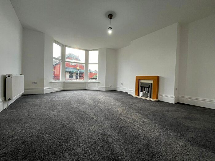 2 Bedroom Maisonette To Rent In Newton Drive, Blackpool, Lancashire, FY3