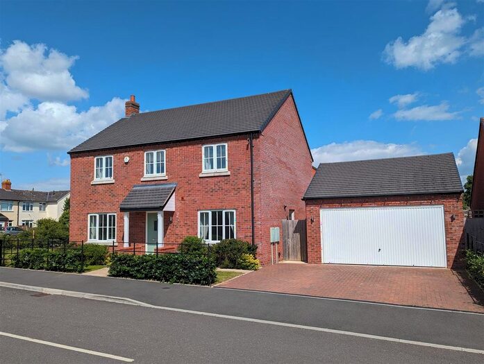 4 Bedroom Detached House For Sale In Saffron Grove, Upton-Upon-Severn, Worcester, WR8