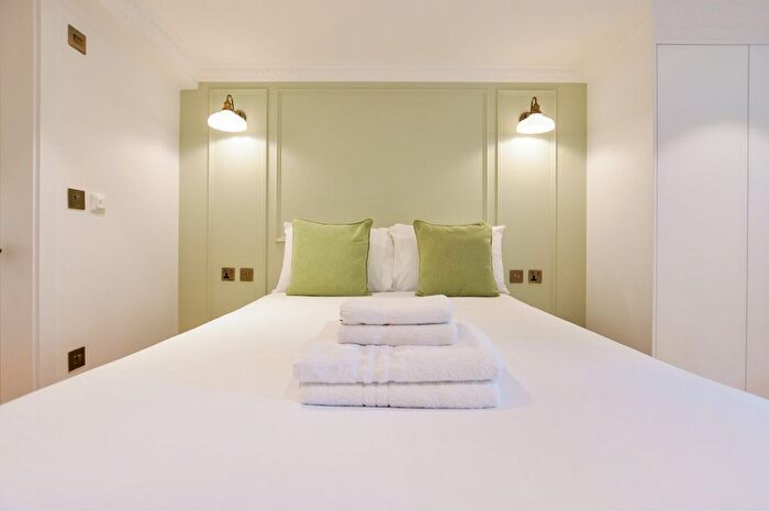 Studio To Rent In Leather Lane, London, EC1N