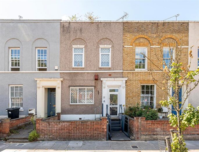 3 Bedroom Terraced House For Sale In Fairfield Road, Bow, E3