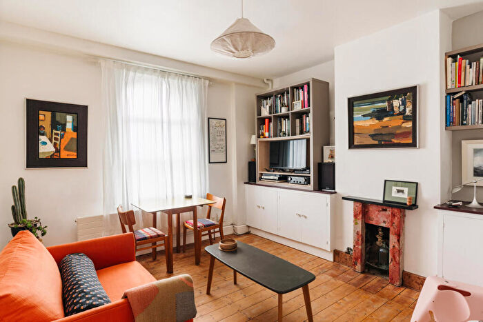 1 Bedroom Flat For Sale In New North Road, London, N1